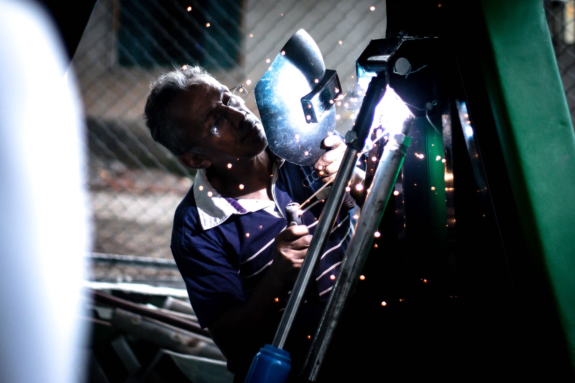 Welders Near Me in Charlotte: How to Choose Mobile Welding Service